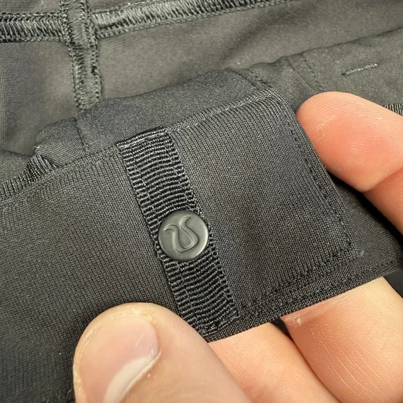 Lululemon Pants Mens 28x28 Black Tech Chino Slim Tapered Casual Golf Travel - Picture 2 of 10